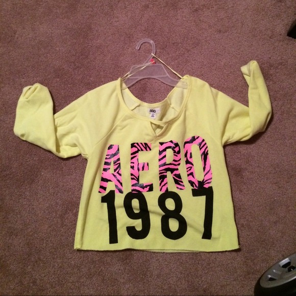 Womens aerop crop
