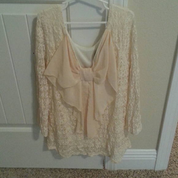 Lace long sleeve blouse