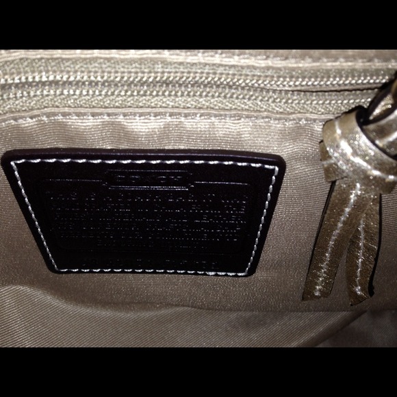 Authentic Coach bag. - Picture 4 of 4