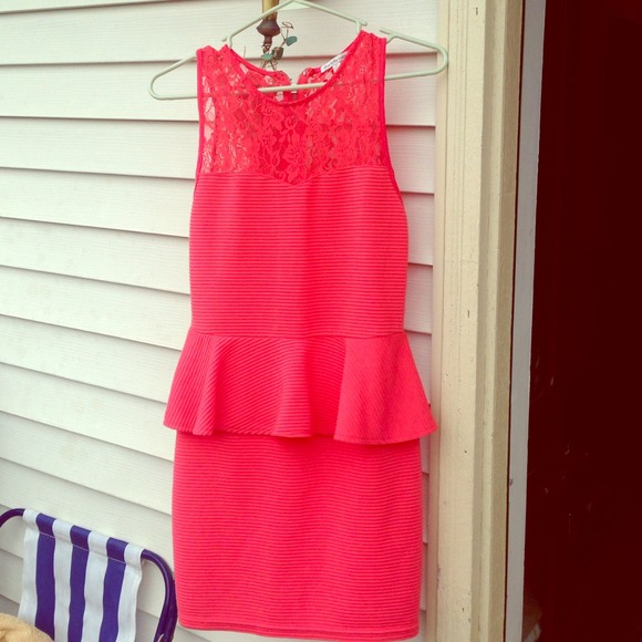 Charlotte Russe  coral peplum dress💗