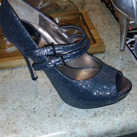 Dress shoes