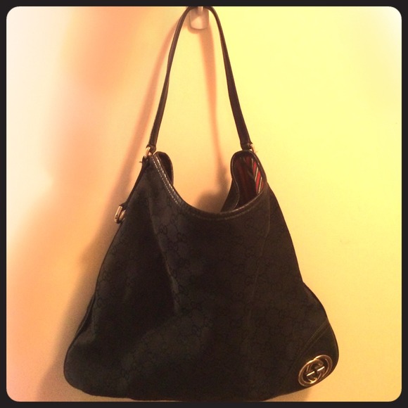 Gucci Logo Shoulder Bag
