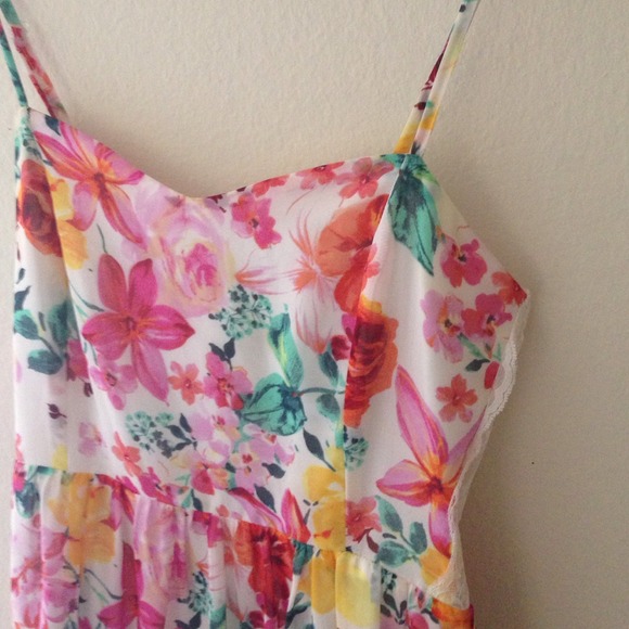 Hi low floral dress - Picture 2 of 3