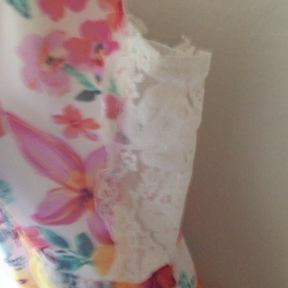 Hi low floral dress - Picture 3 of 3