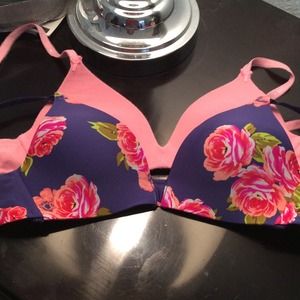 Two Victoria's Secret 32a wire free comfy bras