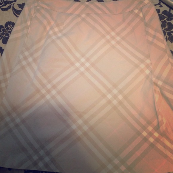 Burberry golf skirt. NWOT.