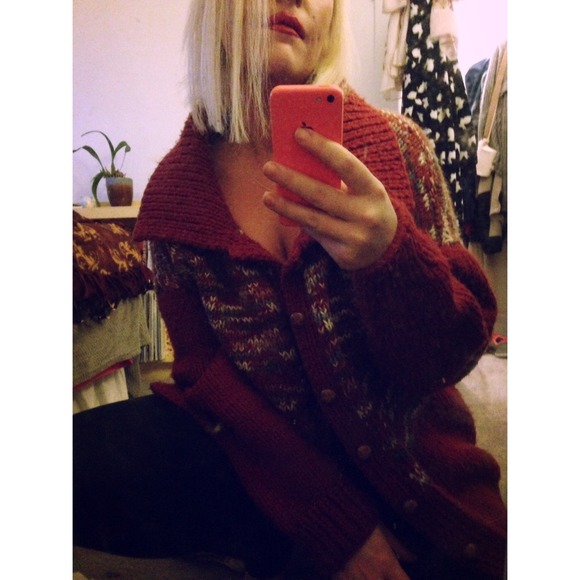 🌲 beautiful hand knitted sweater