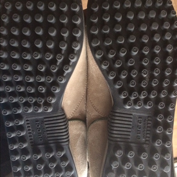 SOLD! ❄️⛄️Gucci Suede Boots⛄️❄️ - Picture 4 of 4