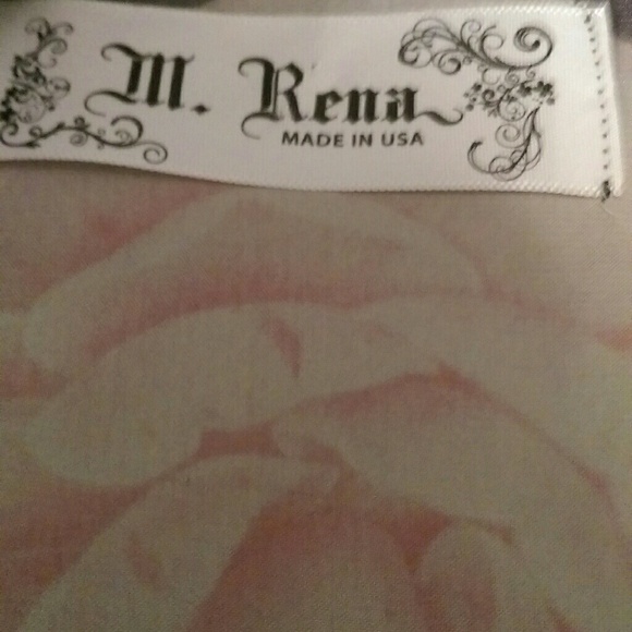 ⏰📦📦 Donation Sale📦📦 Printed Sleeveless Top - Picture 3 of 4