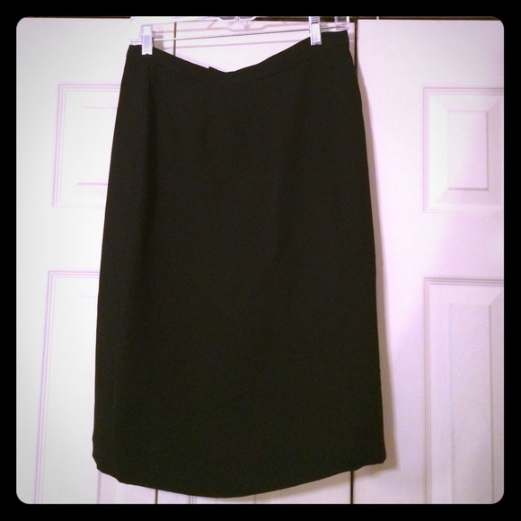 Black skirt