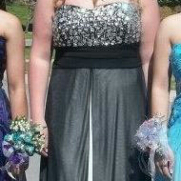 Black and white prom dress