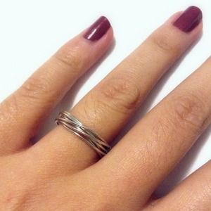 Delicate silver rolling ring