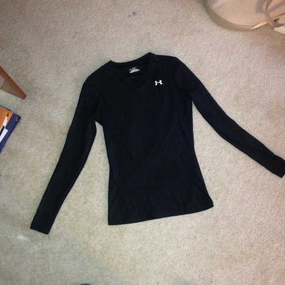 Black Under Armour Heat Gear Long Sleeved Shirt