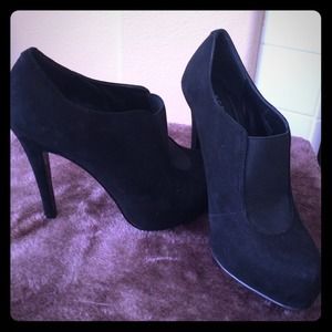 BCBG Generation booties