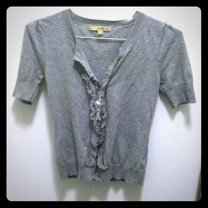 Gray button up quarter sleeved sweater