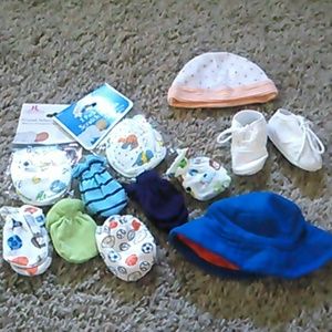 Newborn boys hats mittens and shoes
