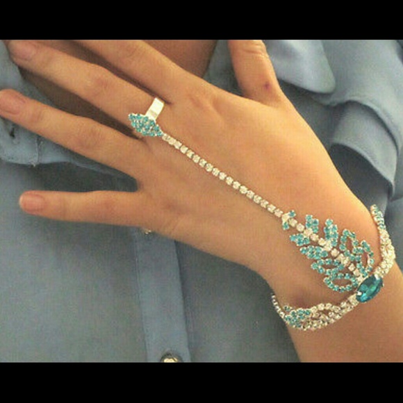 Blue crystal slave chain