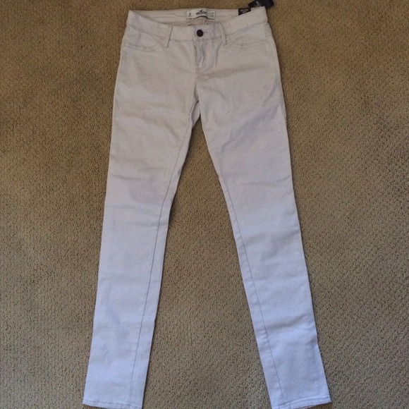 NEVER WORN Hollister Pants