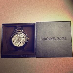 ⚡️PRICE DROP!!⚡️Brand New Michael Kors Watch