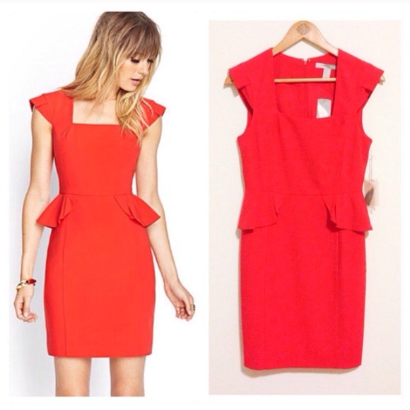 Bright red peplum cap sleeve dress - Picture 4 of 4