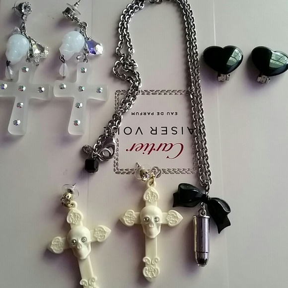 Tarifa Tarantino jewelry