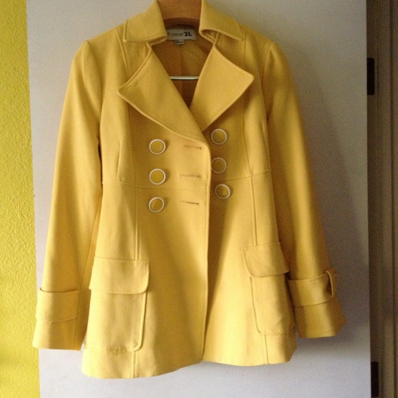 Darling yellow jacket - Picture 1 of 3
