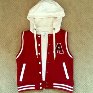 ❌SOLD❌ NEVER WORN Forever 21 Lettermans Vest