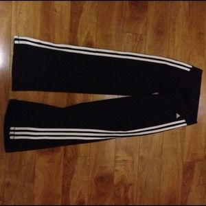XS flare leg Adidas yoga pants NWOT