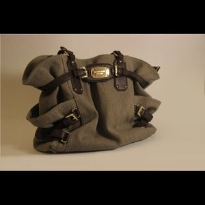 🎊💥HOST PICK🎊 !! Michael Kors tote bag