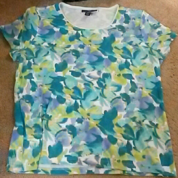 Short sleeve floral shirt