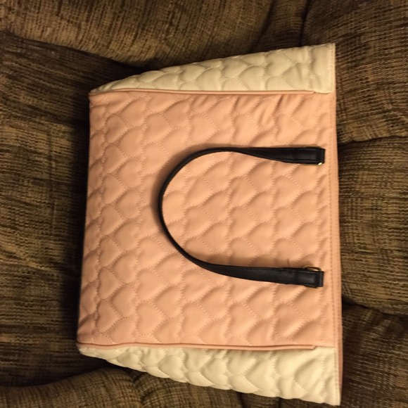 Betsy Johnson of tote and wristlets set. Blush. - Picture 3 of 4