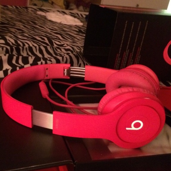 Matte Pink beats by Dre - Picture 1 of 2