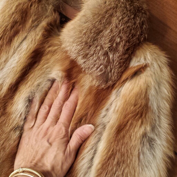 Additional pictures of Fox Fur Cape