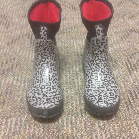 Capelli rain/gardening boots.