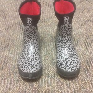 Capelli rain/gardening boots.