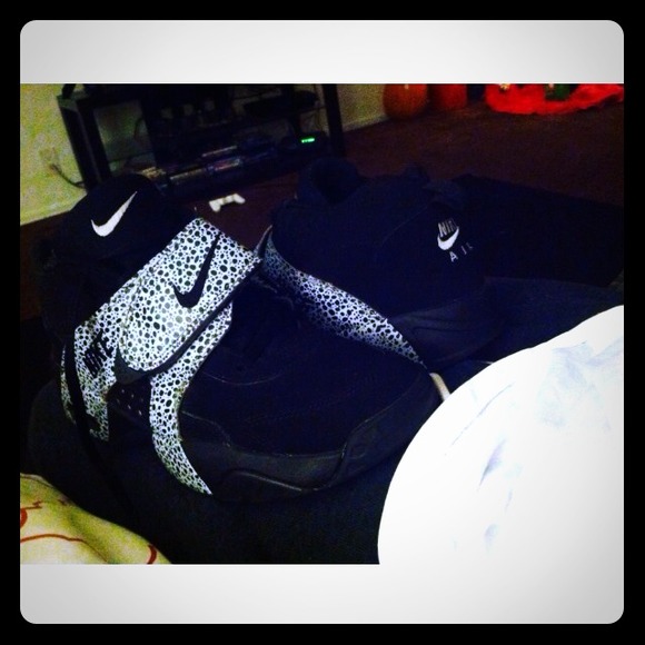 60% off Nike Shoes