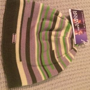 💚❄️Salomon beanie💚❄️