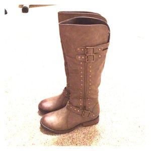 ***BRAND NEW & REDUCED*** cute grey boots! 😍👢😍