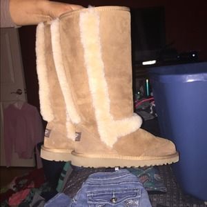 Uggs size 2! Brand new! Can fit size 4