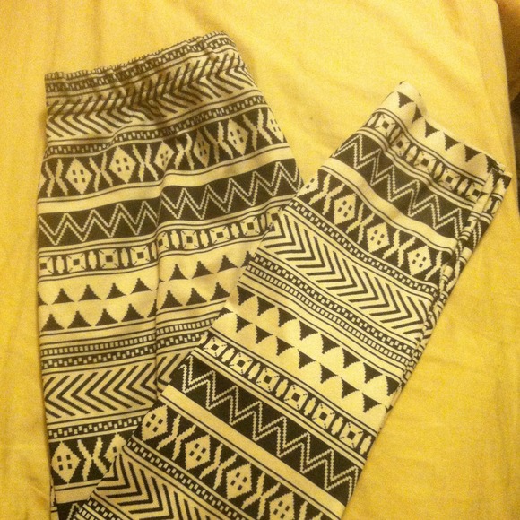Aztec Print Leggings