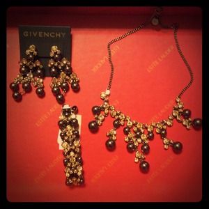 BRAND NEW!!! GIVENCHY Jewelry Set UNWORN!!