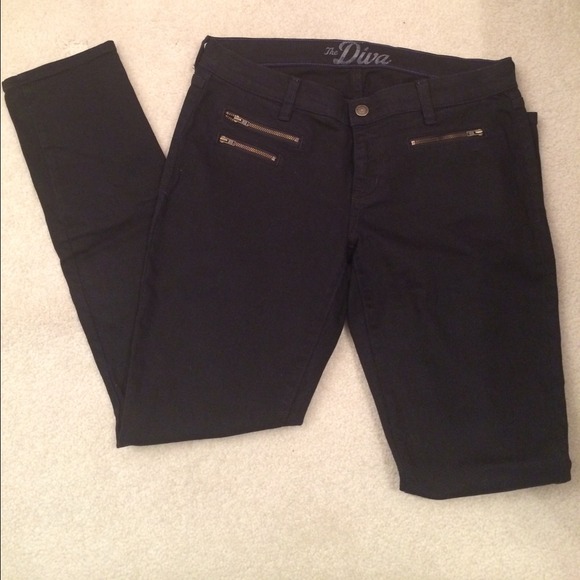 Black Skinny Jeans with gold zipper pockets