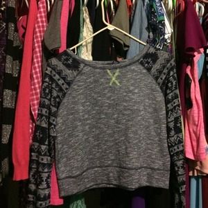 Long sleeve crop top