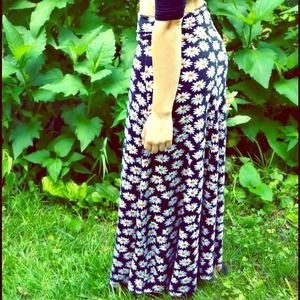 ❌TRADED❌ wet seal floral maxi skirt