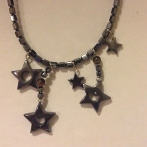 Metallic star necklace