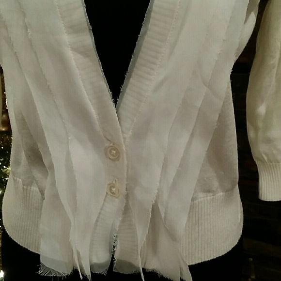 🎉🎉SOLD🎉🎉For Christin💝💝little white sweater - Picture 2 of 4