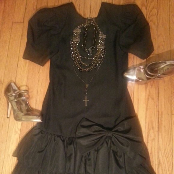 Vintage party dress in black - Picture 1 of 3