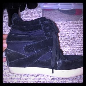 Sneaker wedges