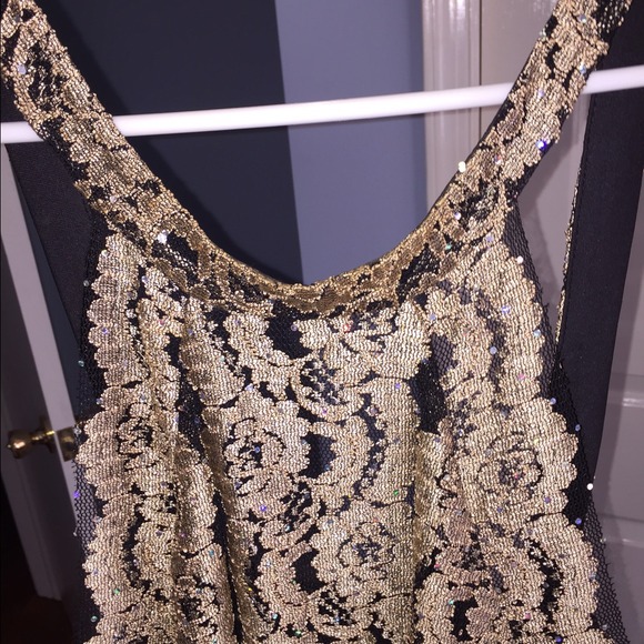 Stunning lace with sequence dress - Picture 2 of 4