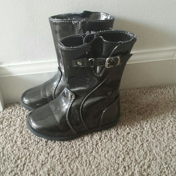 Girl's  brown patten leather fashion boots